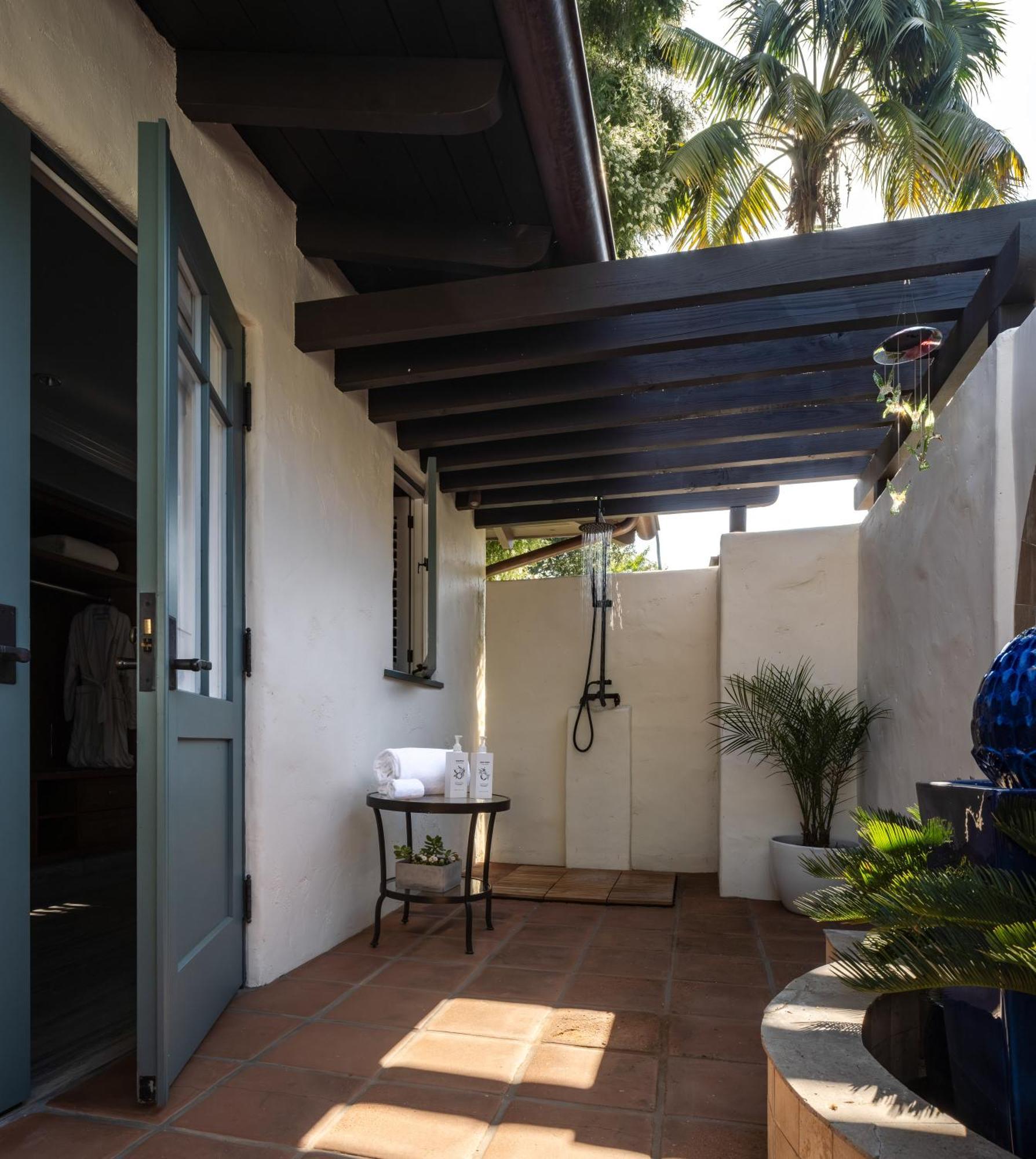 Superior Suite Hummingbird