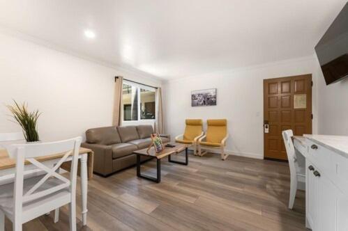 Franciscan Suite Balcony 2nd Floor Stair Access Only