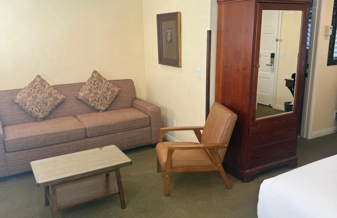 Castillo Inn At The Beach-1