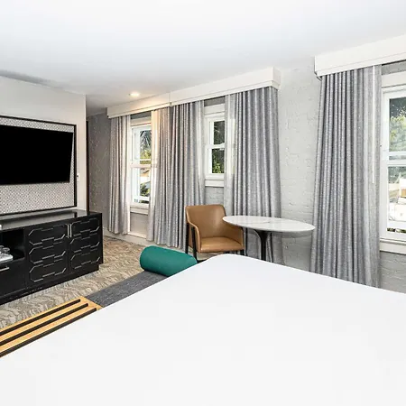 Hotel Virginia Santa Barbara, Tapestry Collection By Hilton-3