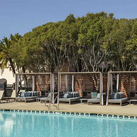 Hilton Santa Barbara Beachfront Resort-2