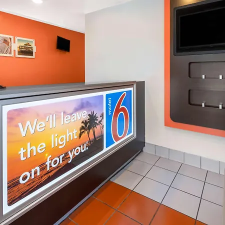 Motel 6-Santa Barbara, Ca - State Street-2