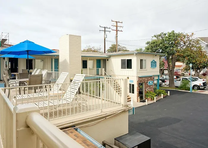 Hotels in Santa BarbaraCabrillo Inn