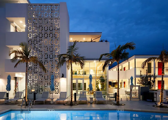 Courtyard By Marriott Santa Barbara Downtown Hotel