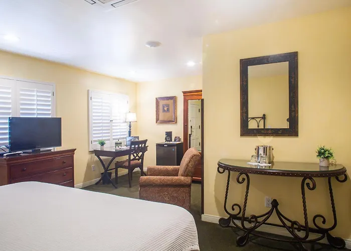 Castillo Inn At The Beach Santa Barbara